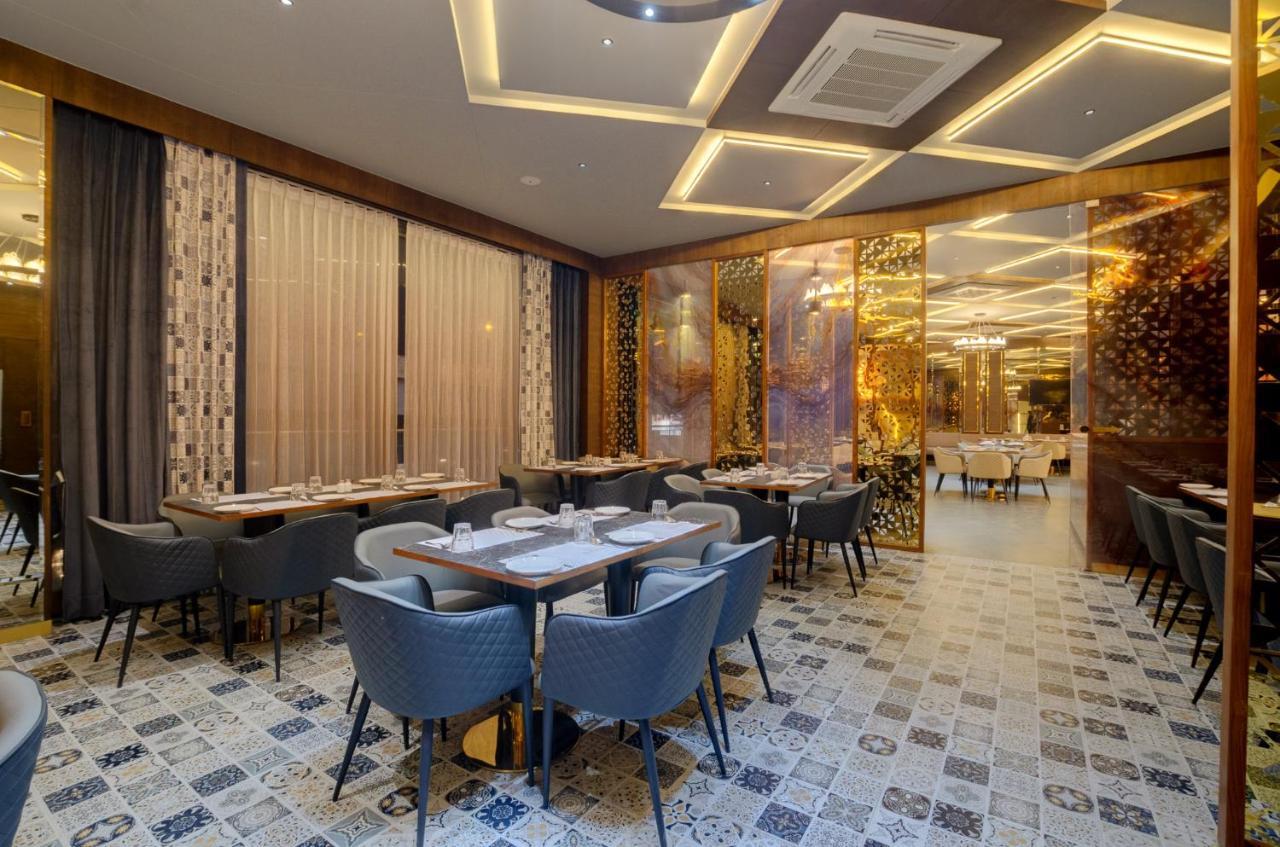 Hotel Diamond 26 スーラト エクステリア 写真