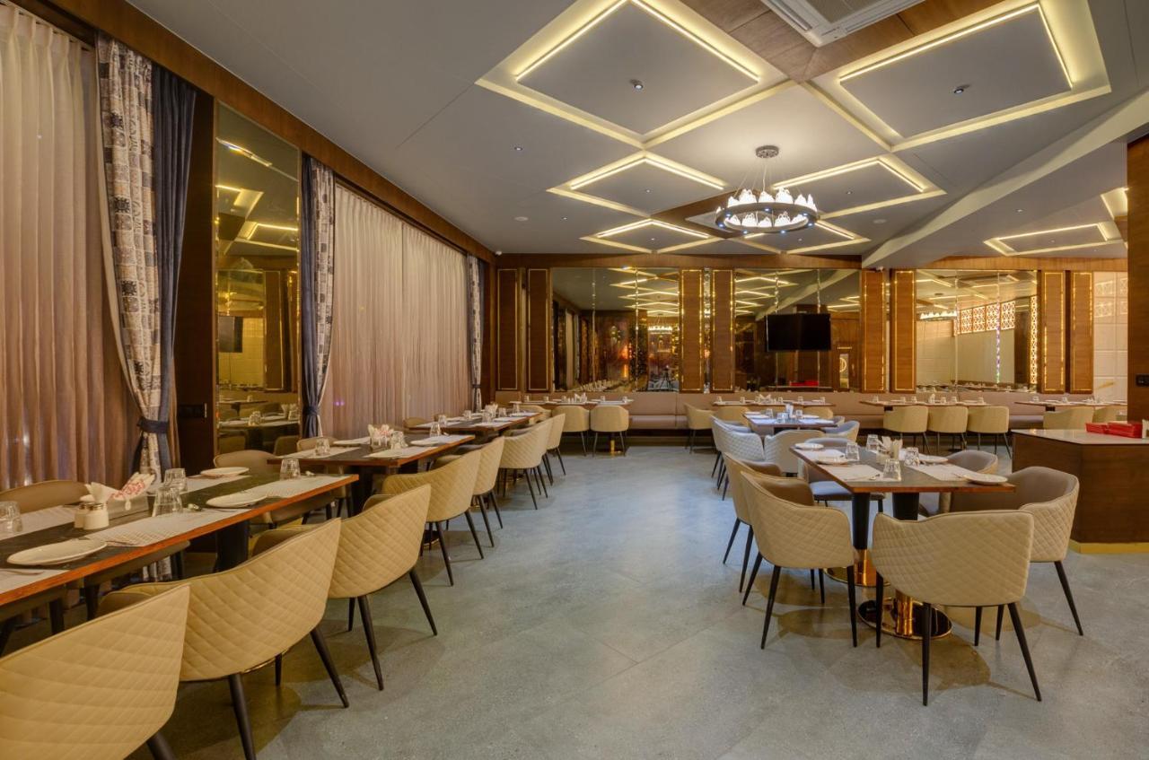 Hotel Diamond 26 スーラト エクステリア 写真
